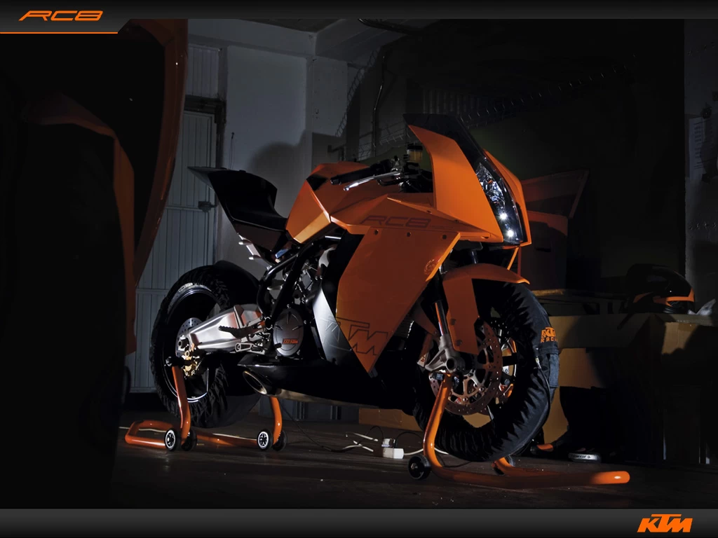1190 RC8