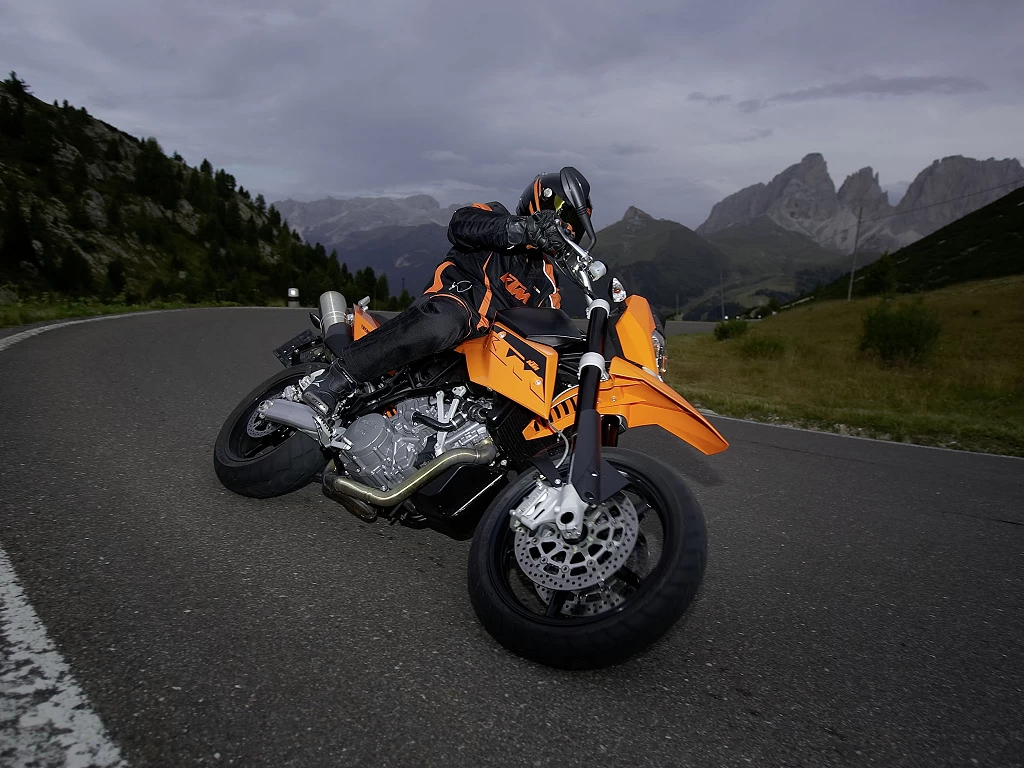 990 SUPERMOTO 2008 | image 8