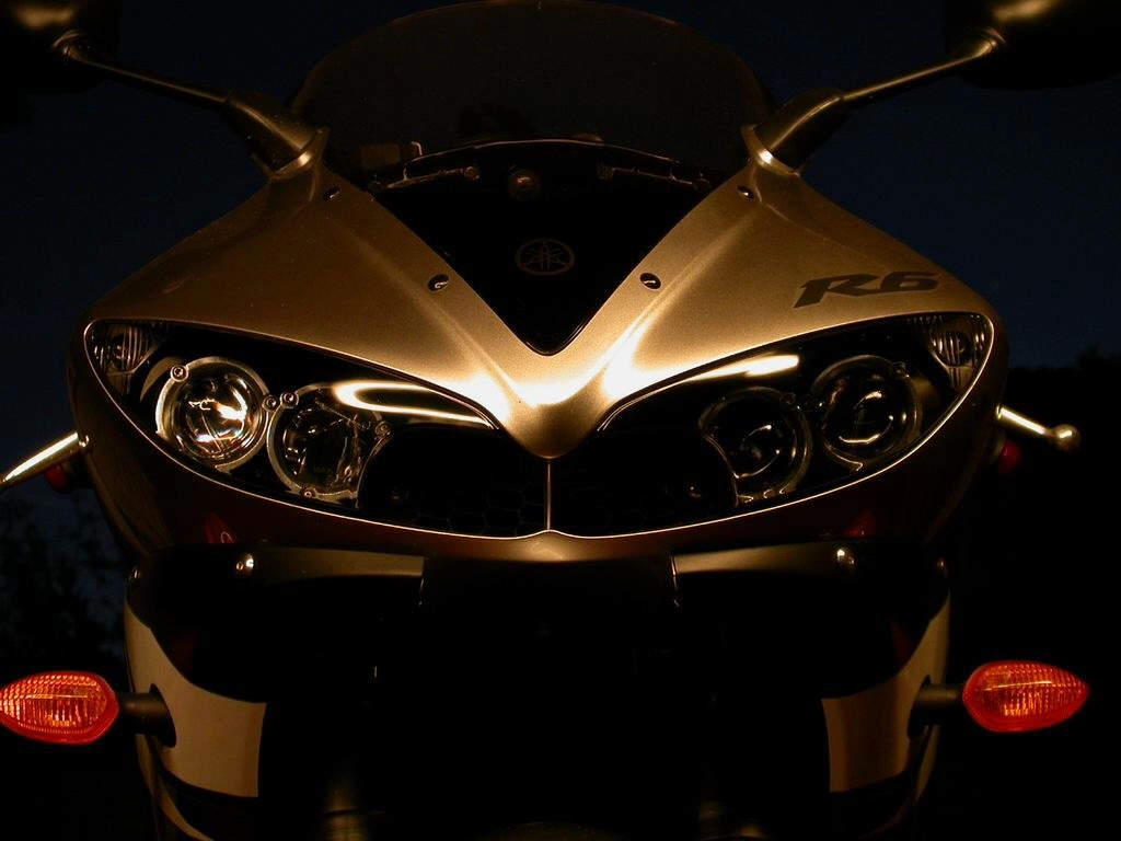 600 YZF-R6 2003-2004 | image 16