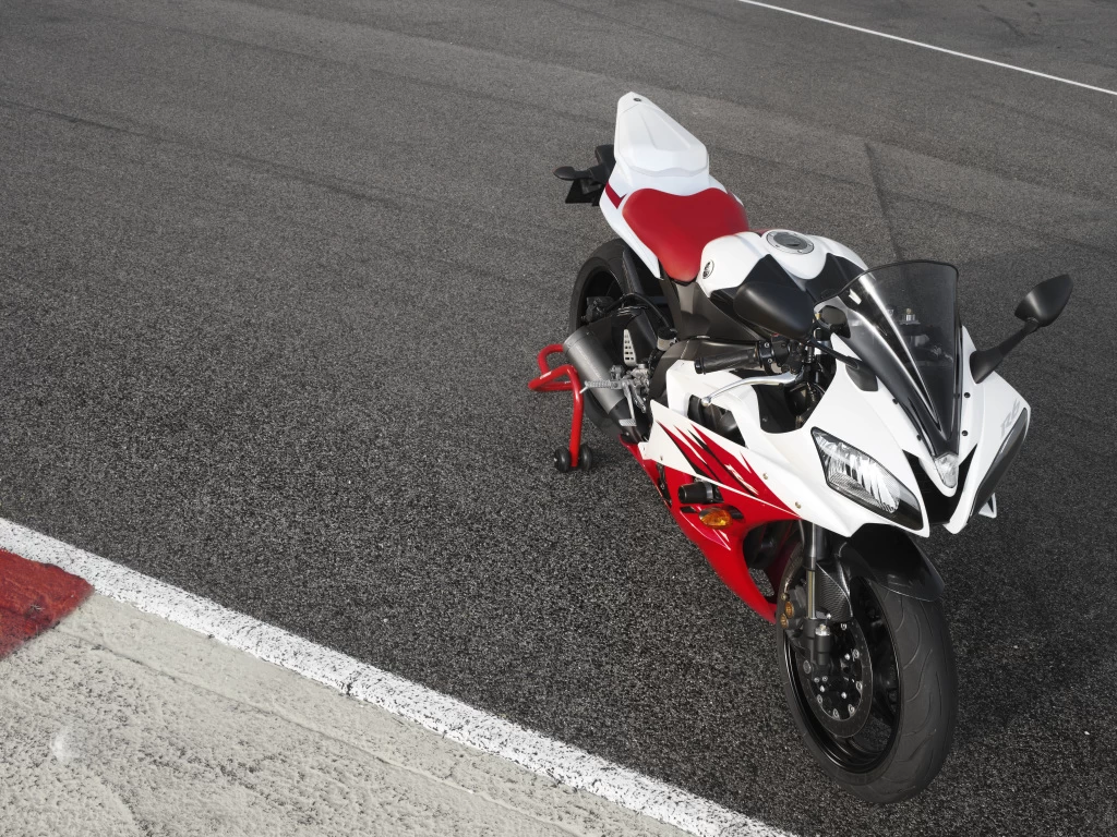 600 YZF-R6 2006-2007 | image 11