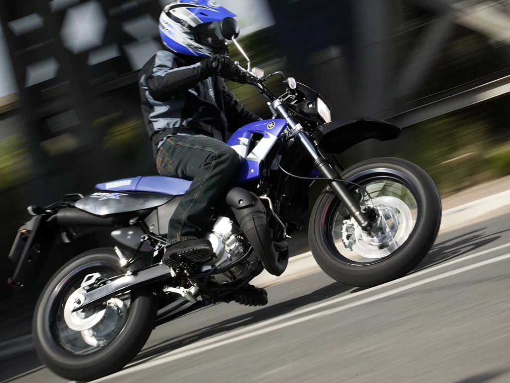 DT 125 X