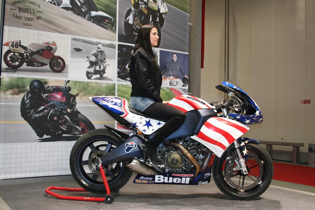 Salon et motos EICMA 2009