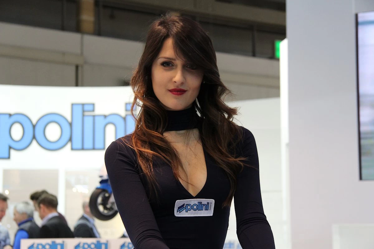Les plus belles demoiselles du salon. | image 25