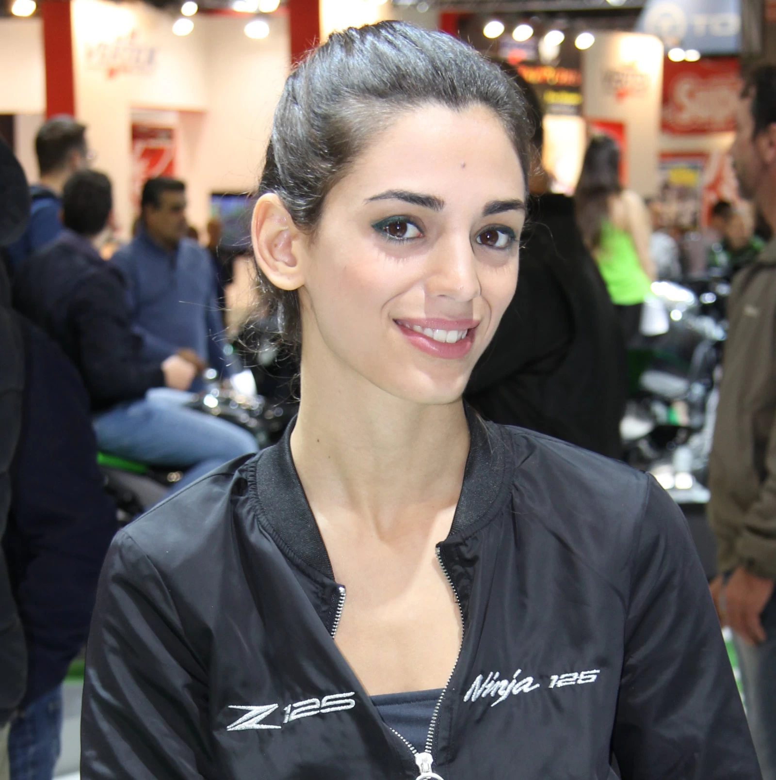 Les belles demoiselles du salon. | image 18