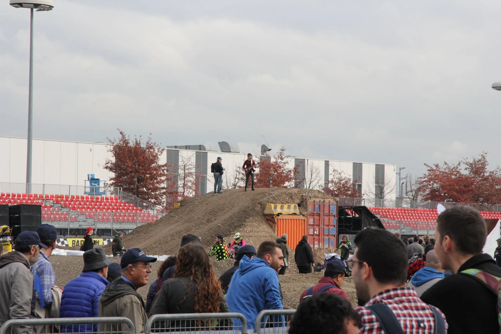 Motos de course, concepts, creations et curiosites