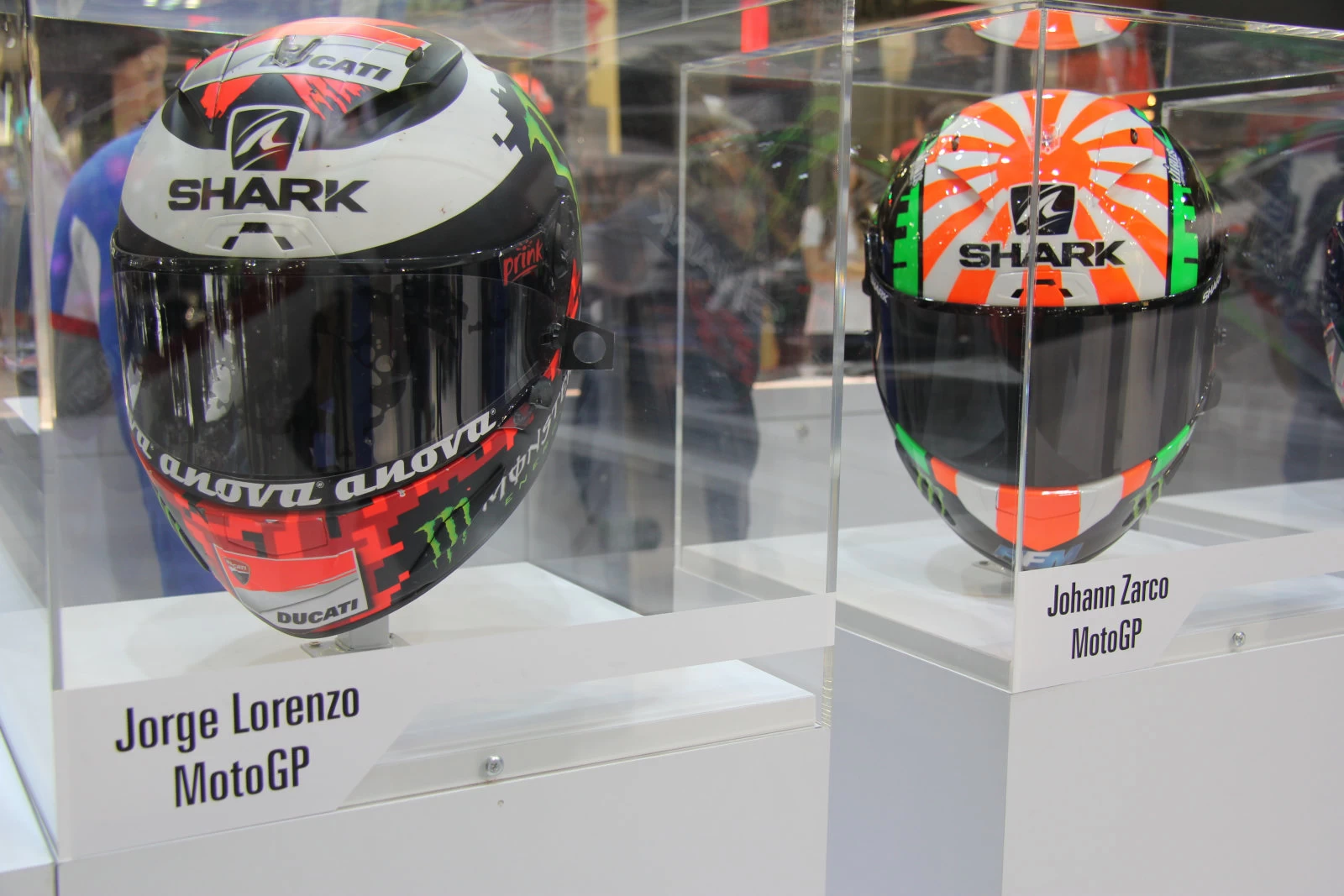 Motos de course, concepts, creations et curiosites