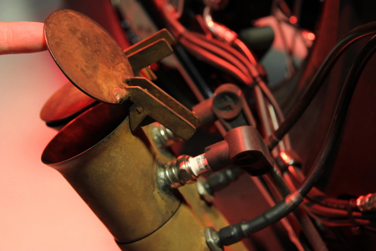 Motos de course, concepts, creations et curiosites
