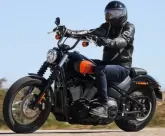 Moto Harley-Davidson 1870 Softail Street Bob FXBB 2021