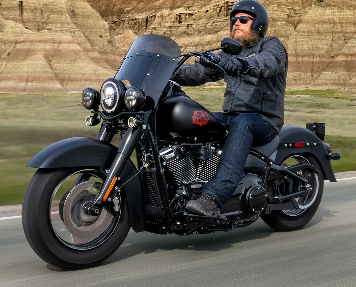 Harley-Davidson 1920 Deadwood FLHD 2026 - 2