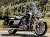 Moto Harley-Davidson 1690 ROAD KING CLASSIC FLHRCI 2014