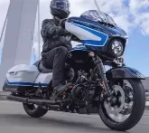 Moto Harley-Davidson 1870 Street Glide Special Arctic Blast Limited Edition FLHXS 2021