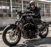 Motorcycle Harley-Davidson XL 883 SPORTSTER IRON 2015