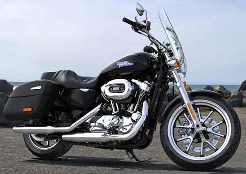 Foto de perfil del XL 1200 T SUPERLOW 2018 en color indefinido.
