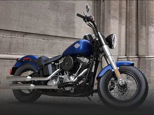 Foto de perfil del 1690 SOFTAIL SLIM FLS 2015 en color indefinido.