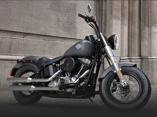 Foto de perfil del 1690 SOFTAIL SLIM FLS 2015 en color indefinido.
