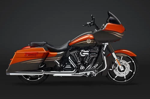 Profile photo of CVO ROAD GLIDE CUSTOM 1800 FLTRXSE2 2013 in color not defined.