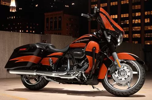 Foto de perfil del CVO 1870 STREET GLIDE FLHXSE 2017 en color indefinido.