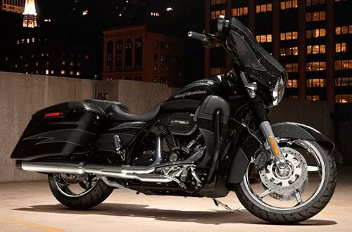 Foto de perfil del CVO 1870 STREET GLIDE FLHXSE 2017 en color indefinido.