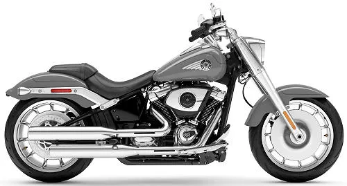 Foto de perfil del 1920 Softail Fat Boy FLFB 2025 en color gris.