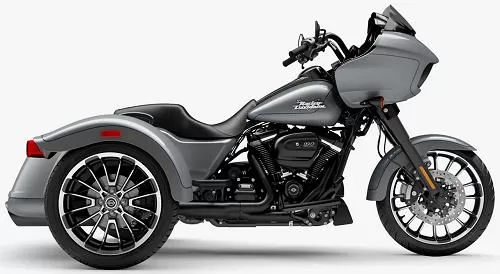 Foto de perfil del 1870 Road Glide 3  FLTRT 2024 en color gris / negro.