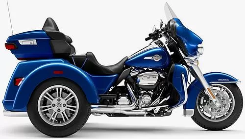 Foto de perfil del 1870 Tri Glide Ultra FLHTCUTG 2024 en color azul.