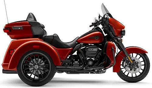 Foto de perfil del 1870 Tri Glide Ultra FLHTCUTG 2025 en color rojo.