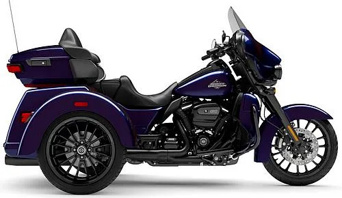 Foto de perfil del 1870 Tri Glide Ultra FLHTCUTG 2025 en color violeta.