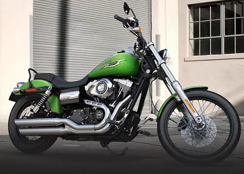 Foto de perfil del 1690 DYNA WIDE GLIDE FXDWG 2015 en color indefinido.