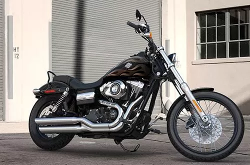 Foto de perfil del 1690 DYNA WIDE GLIDE FXDWG 2017 en color indefinido.