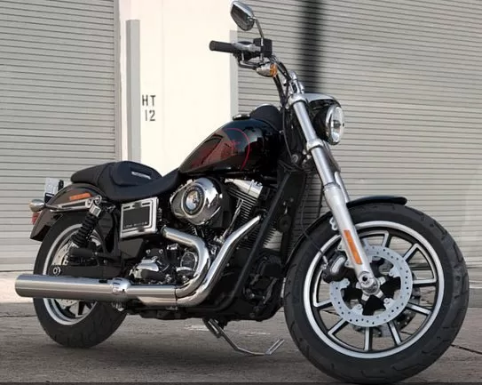 Photo de profil de la 1690 DYNA LOW RIDER FXDL 2016 en couleur non défini