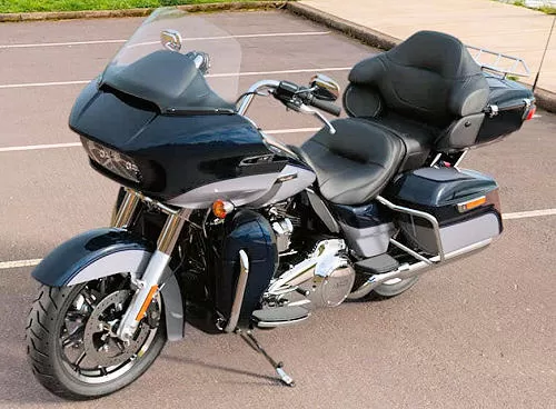 Profile photo of 1870 ROAD GLIDE ULTRA FLTRU 2019 in color not defined.