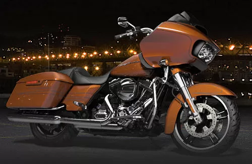 Foto de perfil del 1690 ROAD GLIDE SPECIAL 2015 en color indefinido.