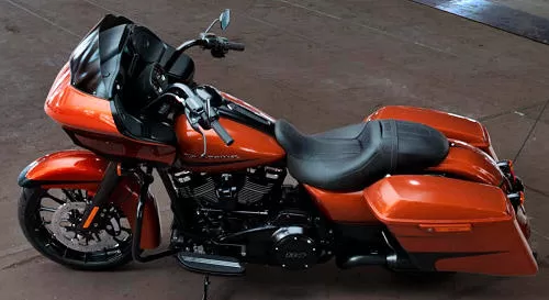 Foto de perfil del 1870 ROAD GLIDE SPECIAL 2019 en color indefinido.