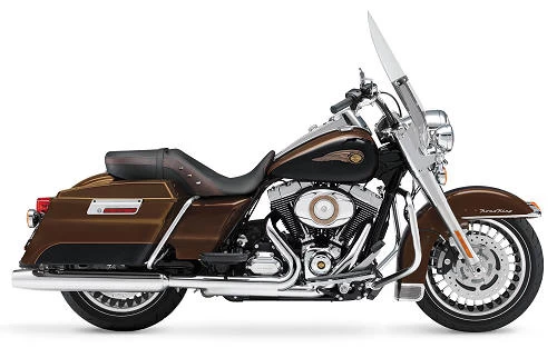 Profile photo of 1690 ROAD KING 110 anniversaire FLHR 2013 in color not defined.