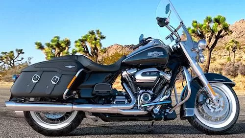 Foto de perfil del 1746 ROAD KING CLASSIC FLHRC 2017 en color indefinido.