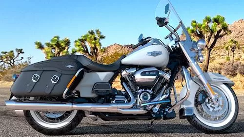 Foto de perfil del 1746 ROAD KING CLASSIC FLHRC 2017 en color indefinido.