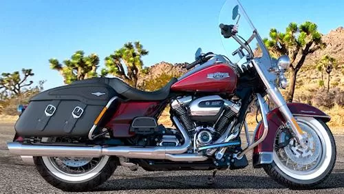 Foto de perfil del 1746 ROAD KING CLASSIC FLHRC 2017 en color indefinido.