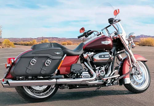 Foto de perfil del 1745 ROAD KING CLASSIC FLHRC 2019 en color indefinido.