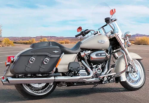Foto de perfil del 1745 ROAD KING CLASSIC FLHRC 2019 en color indefinido.
