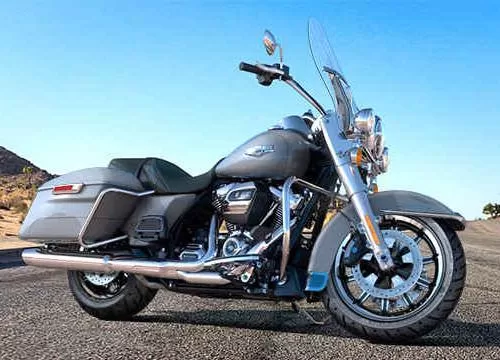 Foto de perfil del 1746 ROAD KING FLHR 2017 en color indefinido.