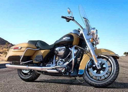 Foto de perfil del 1746 ROAD KING FLHR 2017 en color indefinido.