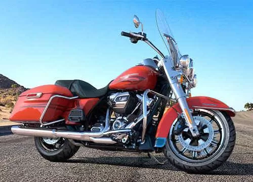 Foto de perfil del 1746 ROAD KING FLHR 2017 en color indefinido.