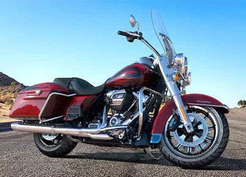 Foto de perfil del 1746 ROAD KING FLHR 2017 en color indefinido.