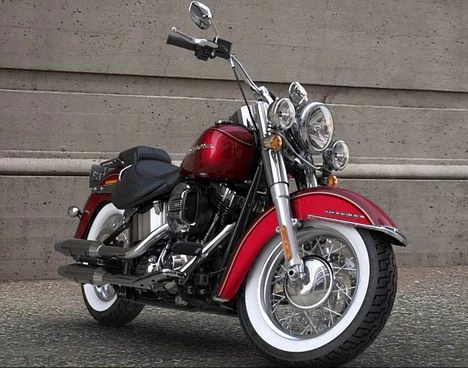 Profile photo of 1690 SOFTAIL DELUXE FLSTN 2016 in color not defined.