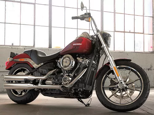 Photo de profil de la 1745 SOFTAIL LOW RIDER FXLR 2018 en couleur non défini