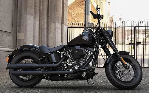 Photo de profil de la 1800 SOFTAIL SLIM S FLSS 2017 en couleur non défini