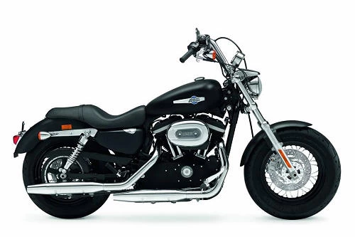 Foto de perfil del XL Sportster 1200 Custom CB 2013 en color indefinido.