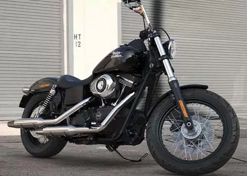 Foto de perfil del 1690 DYNA STREET BOB FXDB 2016 en color indefinido.