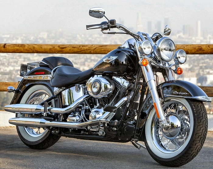 Harley-Davidson 1690 SOFTAIL DELUXE FLSTN 2015 - Ficha de la moto