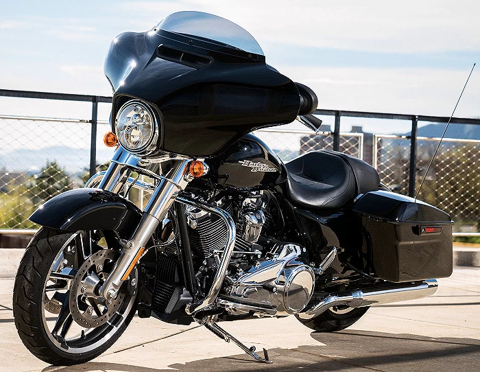 Harley-Davidson 1745 STREET GLIDE FLHX 2018 - Motorcycle